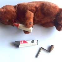 Bear Wind Up Toy Руско механично плюшено мече от 60-те години с бутилка Кафява мечка Работен ключ Иг, снимка 4 - Колекции - 42484552
