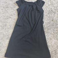 Черна рокля, снимка 1 - Рокли - 39639583