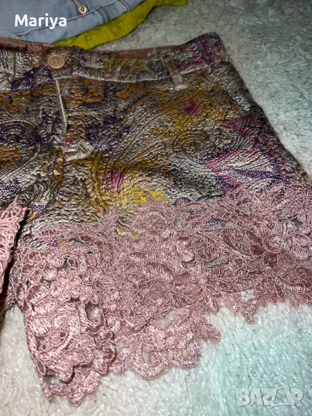 Къси панталонки с декорация, снимка 1