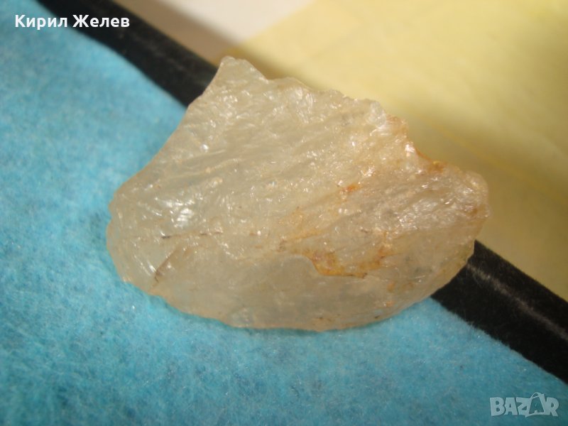 МЛЕЧЕН КВАРЦОВ КРИСТАЛ - САМОРОДЕН КЪС СКЪПОЦЕНЕН МИНЕРАЛ за КОЛЕКЦИЯ 75631, снимка 1