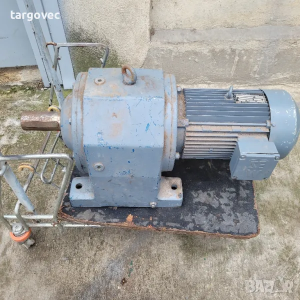 нов електромотор с редуктор трифазен 36 оборота, снимка 1