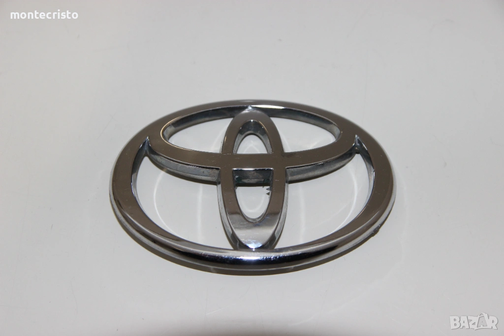 Задна емблема Toyota Avensis Verso (2001-2004г.) емблема заден капак Тойота Авенсис Версо, снимка 1