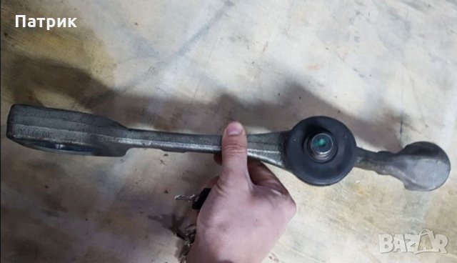 Носач преден Мерцедес W221 Mercedes S-class, снимка 4 - Части - 33801872