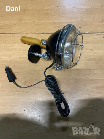 Аварийна лампа /BIG BEAM 12v модел 50S12 Spotlight, снимка 2 - Къмпинг осветление - 48898721