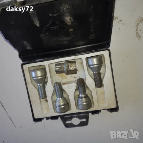 Секретни болтове за Ситроен