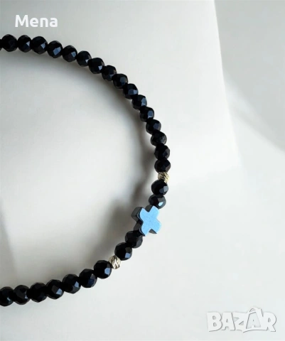 Гривна с кръстче от хематит и две 14 каратови топченца, снимка 2 - Гривни - 53147431