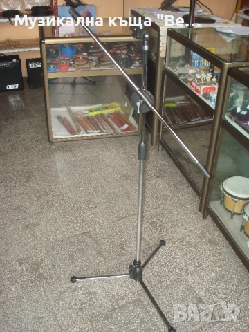 Микрофонна стойка с два държача