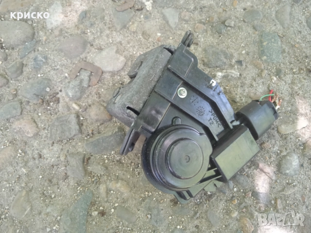 тойота аурис, снимка 12 - Части - 51001544