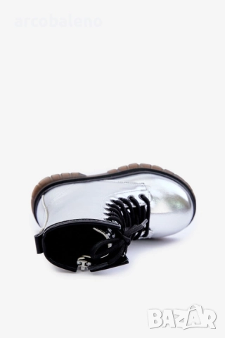 Детски сребърни изолирани лачени боти до глезена с цип Novita, снимка 5 - Детски боти и ботуши - 52363198