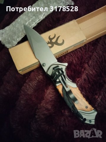 Сгъваем автоматичен нож с дървени чирени, снимка 1 - Ножове - 39608523