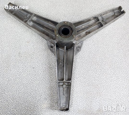 Продавам задвижващ механизъм(кръстачка) на барабан от пералня Перла 05