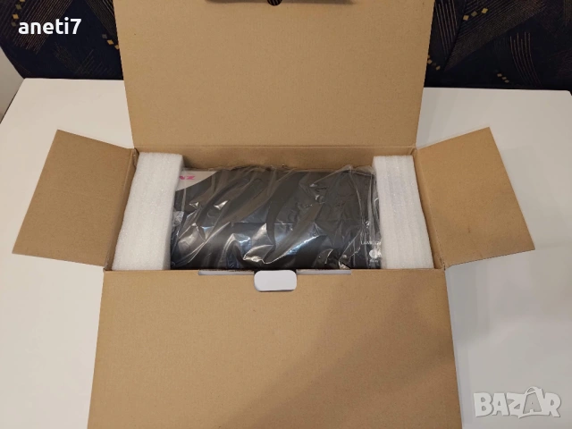 Работно бюро 110/60/77 см с отделение за компютър. В отлично състояние., снимка 9 - Бюра - 53251867