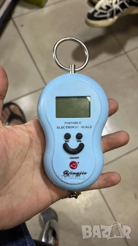 Електронна ръчна везна с кука, LCD екран, 50 кг, точност 10 г, работа 2 x AAA