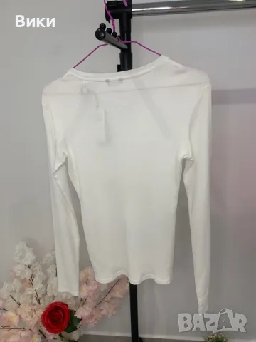 Оригинална блуза на Guess размер М, снимка 5 - Блузи с дълъг ръкав и пуловери - 49600605