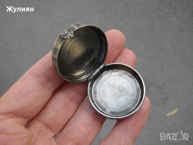 СТАРА ПОСРЕБРЕНА КУТИЙКА ЗА ХАПЧЕТА , снимка 5 - Антикварни и старинни предмети - 51204161
