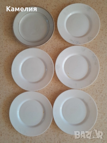 Лот: чинии от различни сервизи, снимка 2 - Чинии - 50343107