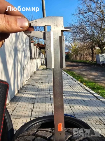 Продавам 18 цола зимни гуми като нови, снимка 6 - Гуми и джанти - 52724341