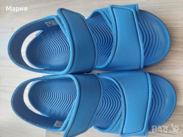 Adidas сандали 32 номер, снимка 3 - Детски сандали и чехли - 51445464
