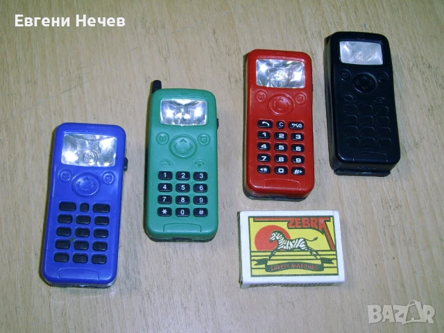 ПРОДАВАМ  4 Бр.  НОВИ  МИНИ  ЕЛ. ФЕНЕРЧЕТА   ЗА   15 лв.