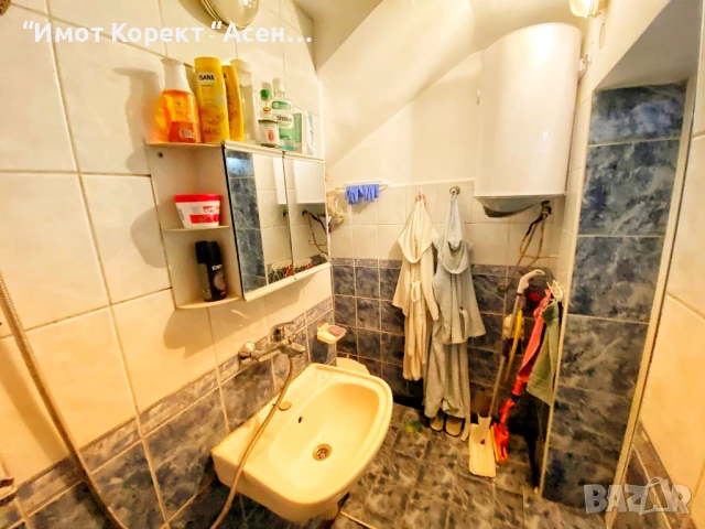 Имот Корект продава Партер, Етаж от къща, Гараж, двор и 1/2 таван, кв. Изток, снимка 7 - Етаж от къща - 51281850