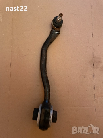 Носач десен-преден долен за Мерцедес C-class W203, снимка 4 - Части - 51473569