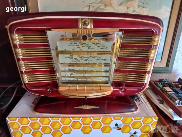 Съветско лампово радио Звезда 54