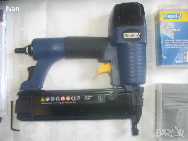 ШВЕДСКИ ПРОФИ ОРИГИНАЛЕН ПНЕВМАТИЧЕН ТАКЕР ЗА ПИРОНИ 15-50мм RAPID PB131 ПЪЛЕН КОМПЛЕКТ ПОЧТИ НОВ, снимка 2 - Други инструменти - 50350438