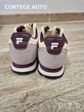 Дамски маратонки Fila, снимка 2 - Маратонки - 53873081
