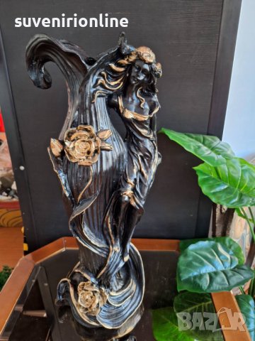 Луксозна статуетка ваза момиче