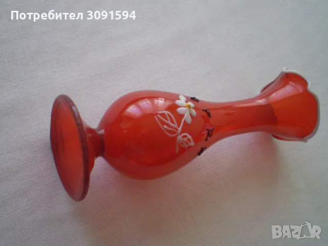 Малка вазичка червено рисувано стъкло, снимка 4 - Други ценни предмети - 48057286