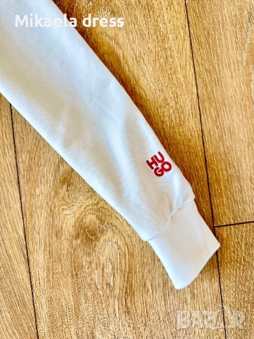 Hugo Boss!Страхотен суперсвеж ежедневен суичър.С М Л размер, снимка 3 - Суичъри - 51959202