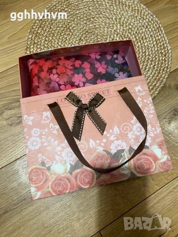 Шал в кутия , снимка 4 - Шалове - 52930728