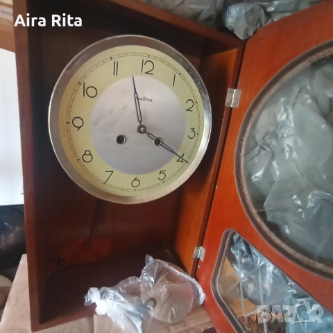 стенен часовник метром