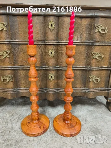 Два дървени свещници 