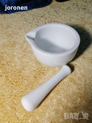 Порцеланово хаванче с пестик, снимка 3 - Сервизи - 53609257