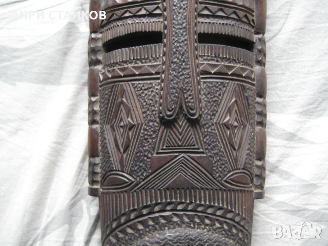 Продавам ръчно изработена черна маска от дърво, снимка 3 - Антикварни и старинни предмети - 53432294