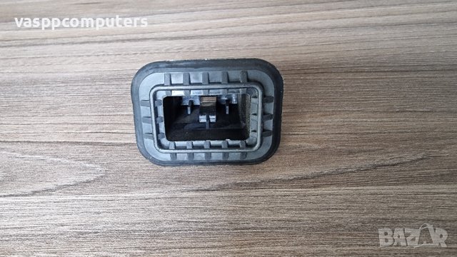 Фиксатори щипки закопчалки задна седалка Audi Volkswagen, снимка 3 - Части - 42629847