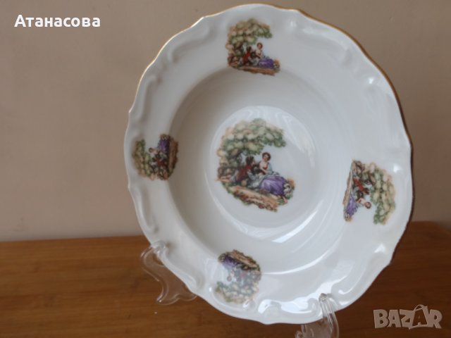 Порцеланова чиния Ромео и Жулиета Изида , снимка 2 - Чинии - 41751199