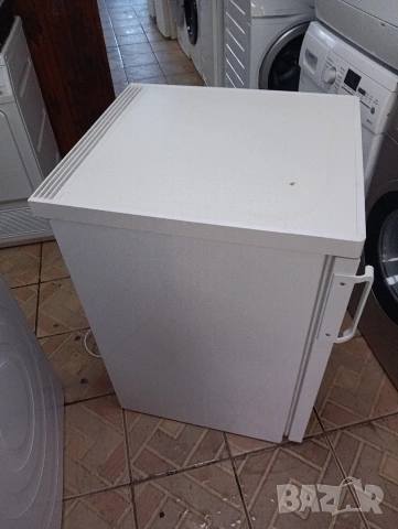 Малък фризер с 4 чекмеджета Миеле Miele с две години гаранция!, снимка 2 - Фризери - 53626651