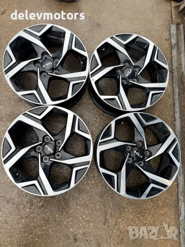 52910-R2100 5x114,3 алуминиеви джанти 17 цола ET 43,5 7J с датчици от Kia Sportage 5, 1.6 CRDi MHEV