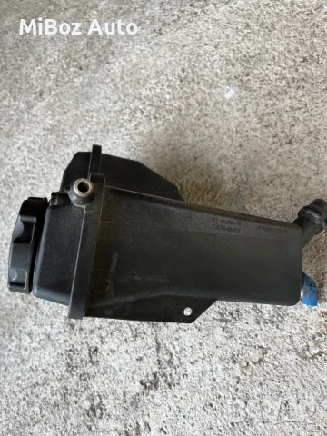 Казанче антифриз БМВ Е90 91 92 BMW, снимка 2 - Части - 50556070