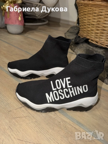 Обувки Love Moschino , снимка 2 - Дамски ежедневни обувки - 56272526