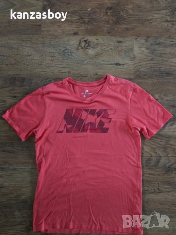 Nike - страхотна мъжка тениска , снимка 2 - Тениски - 41324536