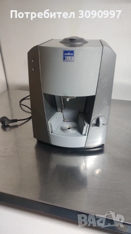 Кафемашина Lavazza blue , снимка 4 - Кафе машини - 53755378