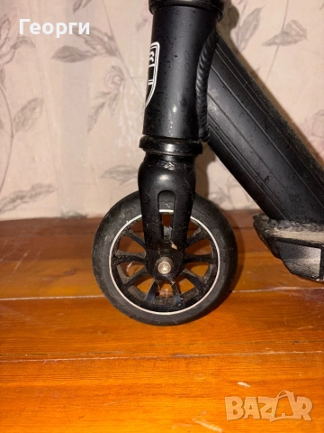 Черна тротинетка, снимка 5 - Велосипеди - 53244500