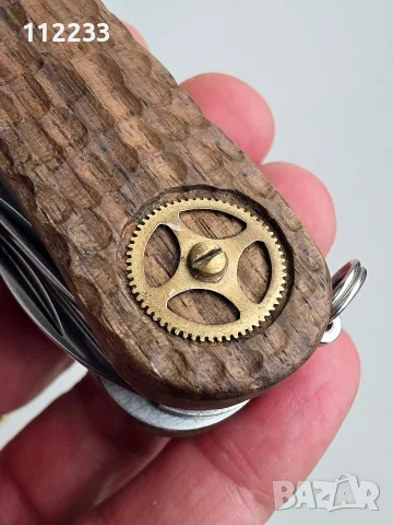 Victorinox Evolution 17 walnut, снимка 7 - Ножове - 56376008