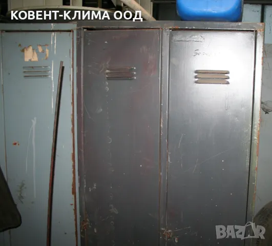 Метален шкаф / гардероб за дрехи, снимка 1