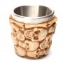 Код 94157 Стилна чаша /шот/ от полирезин и метал с релефни декорации - черепи.