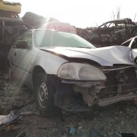 Хонда сивик Honda civic на части 6j, снимка 1 - Автомобили и джипове - 39785937