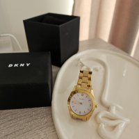 Дамски часовник DKNY Nolita NY 2873 , снимка 14 - Дамски - 44495452